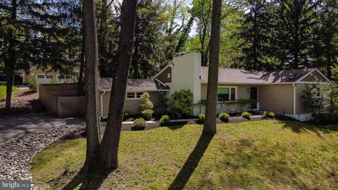 49 Lakeside Ave, Devon, PA 19333 photo 2