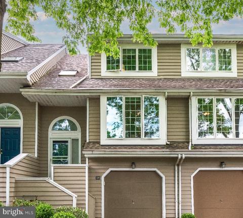49 Cabot Dr, Wayne, PA 19087