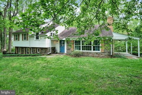 16 Beacon Hill Dr, Phoenixville, PA 19460