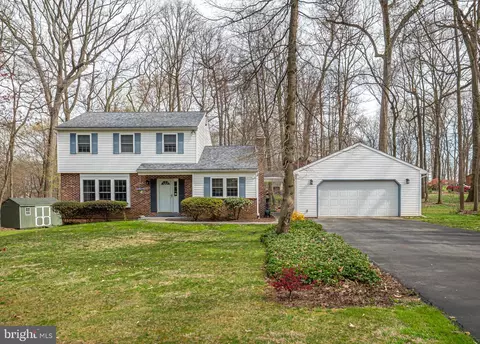 1565 Kelly Ann Dr, West Chester, PA 19380