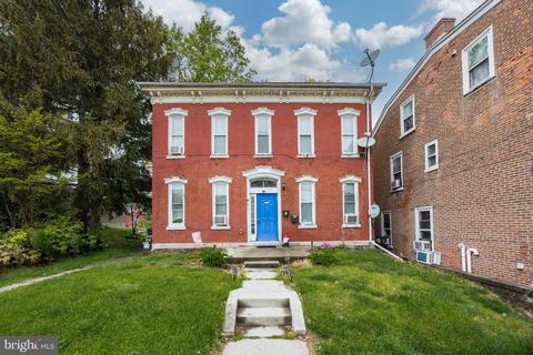237 Chestnut St, Spring City, PA 19475