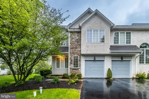 32 Buttonwood Dr, Exton, PA 19341