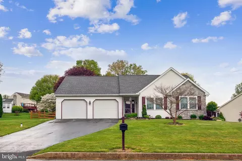 621 Glen Run Dr, Atglen, PA 19310