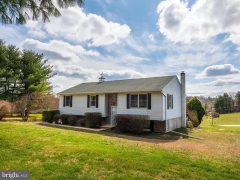 10 Glenlee Ln, Coatesville, PA 19320