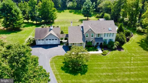 210 Meadow Greene Cir, Glenmoore, PA 19343