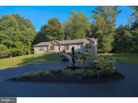 736 Norwood Rd, Downingtown, PA 19335