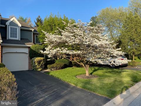 14 Windsor Cir, Chesterbrook, PA 19087