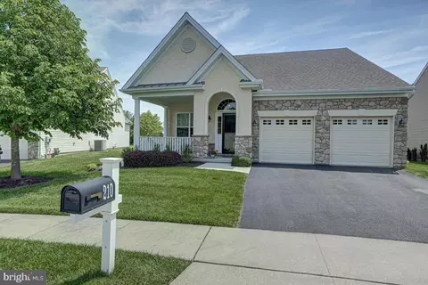 210 Hendrickson Ln, West Grove, PA 19390
