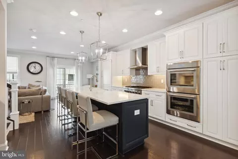 222 Valerie Ln, Wayne, PA 19087 photo 4
