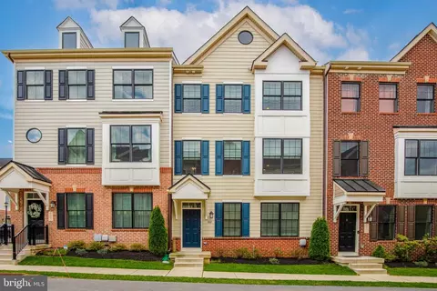 222 Valerie Ln, Wayne, PA 19087