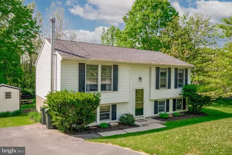 213 Katherine Ln, Coatesville, PA 19320