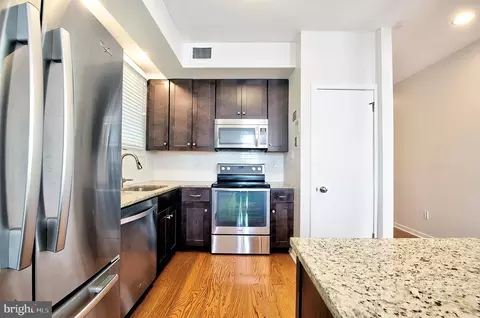 6 Ile Dhuyere, Devon, PA 19333 photo 12