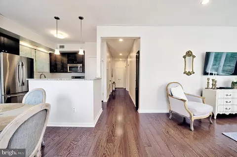 6 Ile Dhuyere, Devon, PA 19333 photo 3