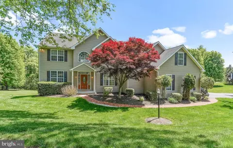 7 Cannon Hill Dr, West Chester, PA 19382