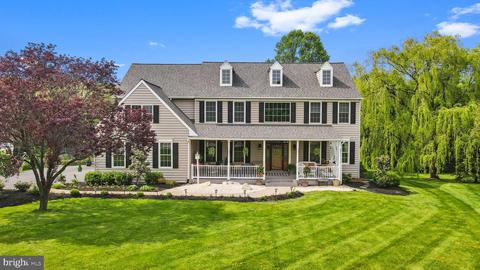 14 Clover Mill Ln, Malvern, PA 19355