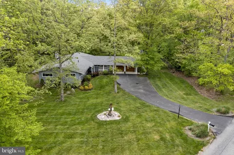 637 S Warren Ave, Malvern, PA 19355