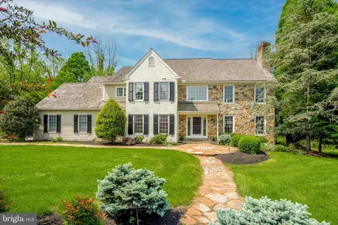 792 Avonwood Dr, Wayne, PA 19087