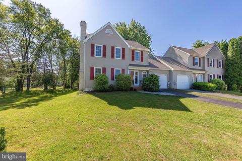 416 Windsor Cir, Exton, PA 19341