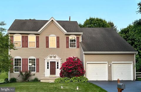 212 Side Saddle Pl, West Chester, PA 19382