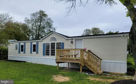 218 Jamie Ln, Coatesville, PA 19320
