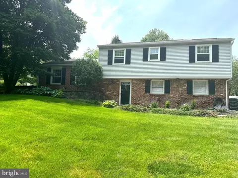 708 Edward Ln, West Chester, PA 19382