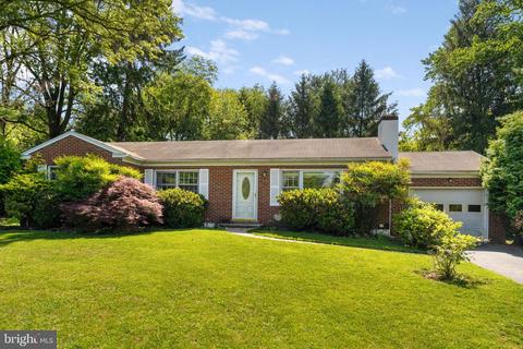 475 Darlington Dr, West Chester, PA 19382
