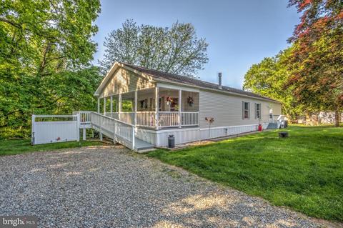 8 Hilltop Dr, Nottingham, PA 19362