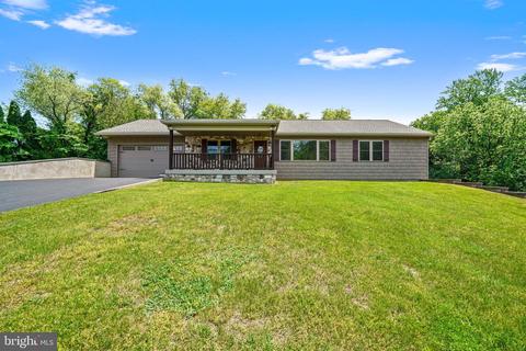 116 Westmoreland Dr, Coatesville, PA 19320