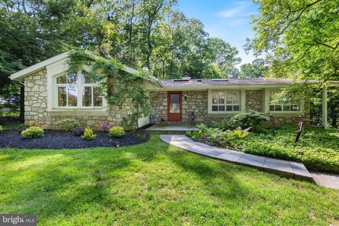 538 Old Eagle School Rd, Wayne, PA 19087