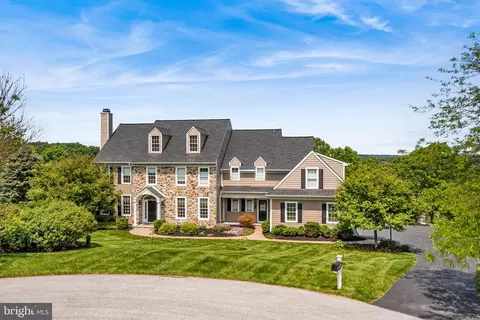 19 Maentel Dr, West Chester, PA 19382