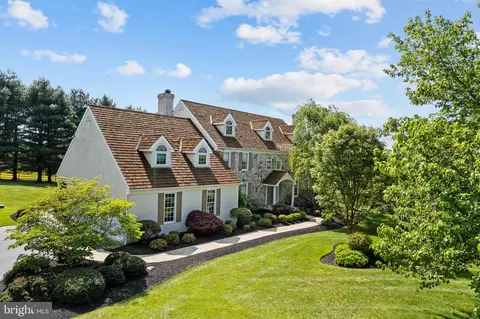 1163 Renwick Dr, West Chester, PA 19382