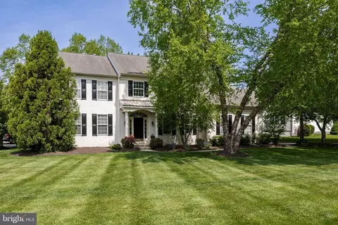 410 Partridgeberry Ln, Chester Springs, PA 19425