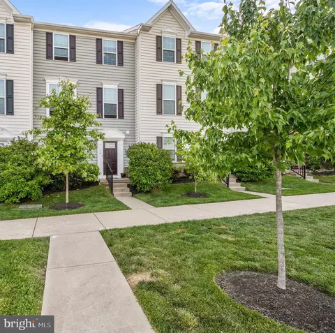 16 Washington Sq, Spring City, PA 19475
