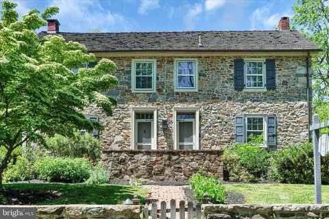 1253 Street Rd, Chester Springs, PA 19425