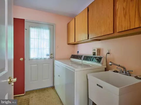 220 Hedgemere Dr, Devon, PA 19333 photo 17