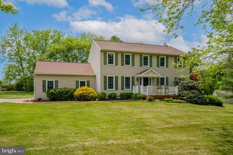16 Seabury Ln, Downingtown, PA 19335