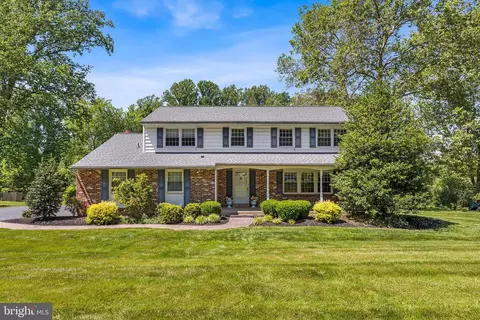 885 Cloverly Rd, Berwyn, PA 19312