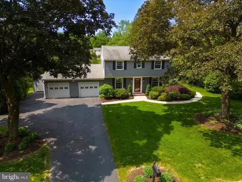 1130 Windsor Dr, West Chester, PA 19380