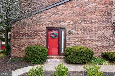 1307 Mountainview Dr, Chesterbrook, PA 19087