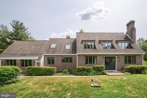 1212 W Bridge St, Spring City, PA 19475