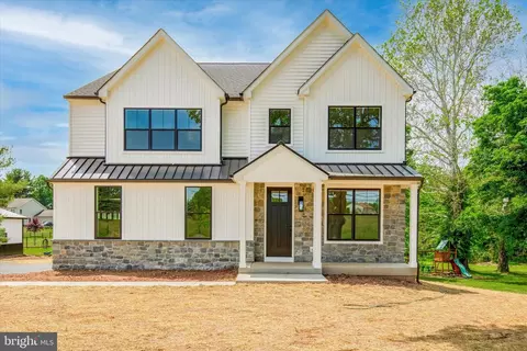 70 W Ruth Ave, Phoenixville, PA 19460