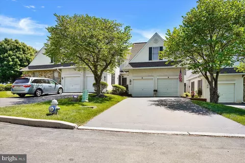 1703 Whispering Brooke Dr, Newtown Square, PA 19073
