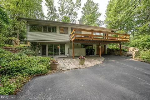626 Upper Weadley Rd, Wayne, PA 19087