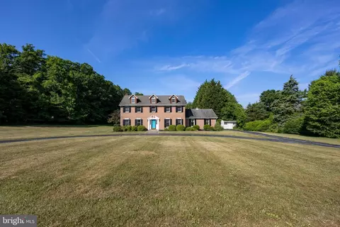 1500 Stratford Ct, Pottstown, PA 19465