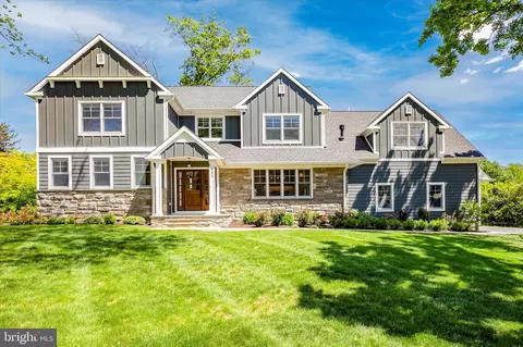 121 Hillside Rd, Wayne, PA 19087