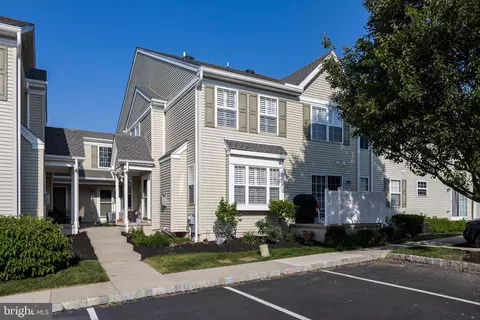 31 Granite Ln #7, Chester Springs, PA 19425