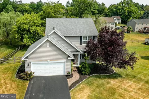 409 W 8th Ave, Parkesburg, PA 19365