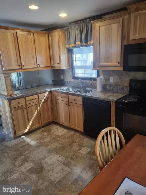 836 Latshaw Rd, Spring City, PA 19475