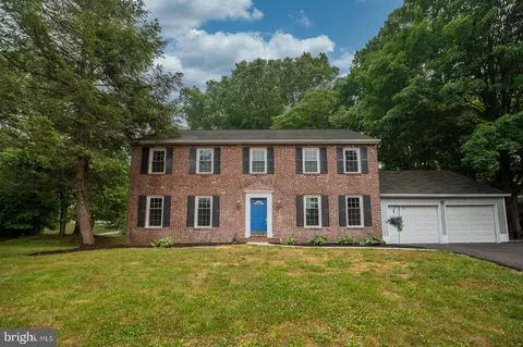 1528 Canterbury Ln, Berwyn, PA 19312