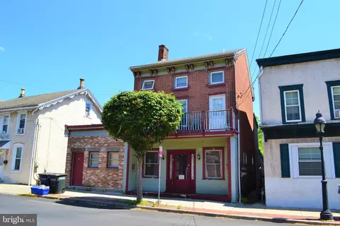 35 N Main St N, Spring City, PA 19475